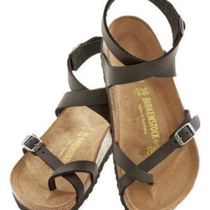 yara birkenstock